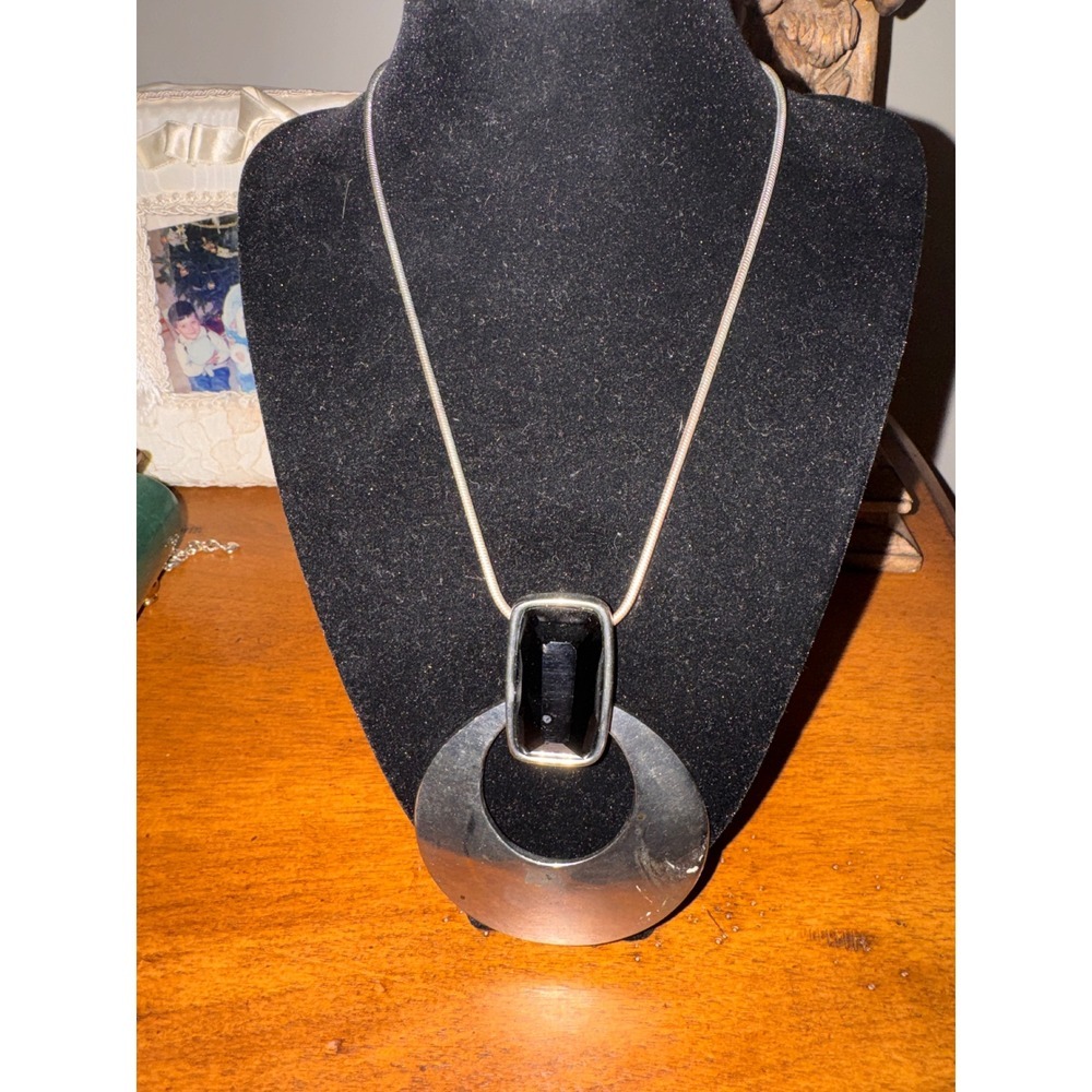 White House‎ Black Market Silver Tone Necklace Black Stone Pendant Chunky Circle